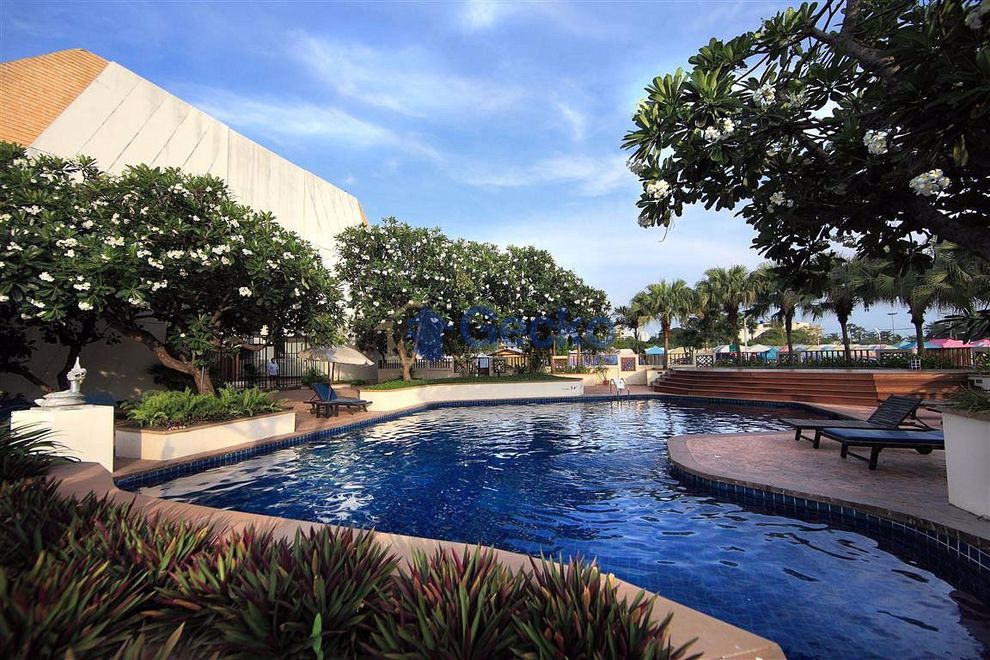 2 Bedrooms Condo in Panchalae Jomtien C011197 (Cover Photo)