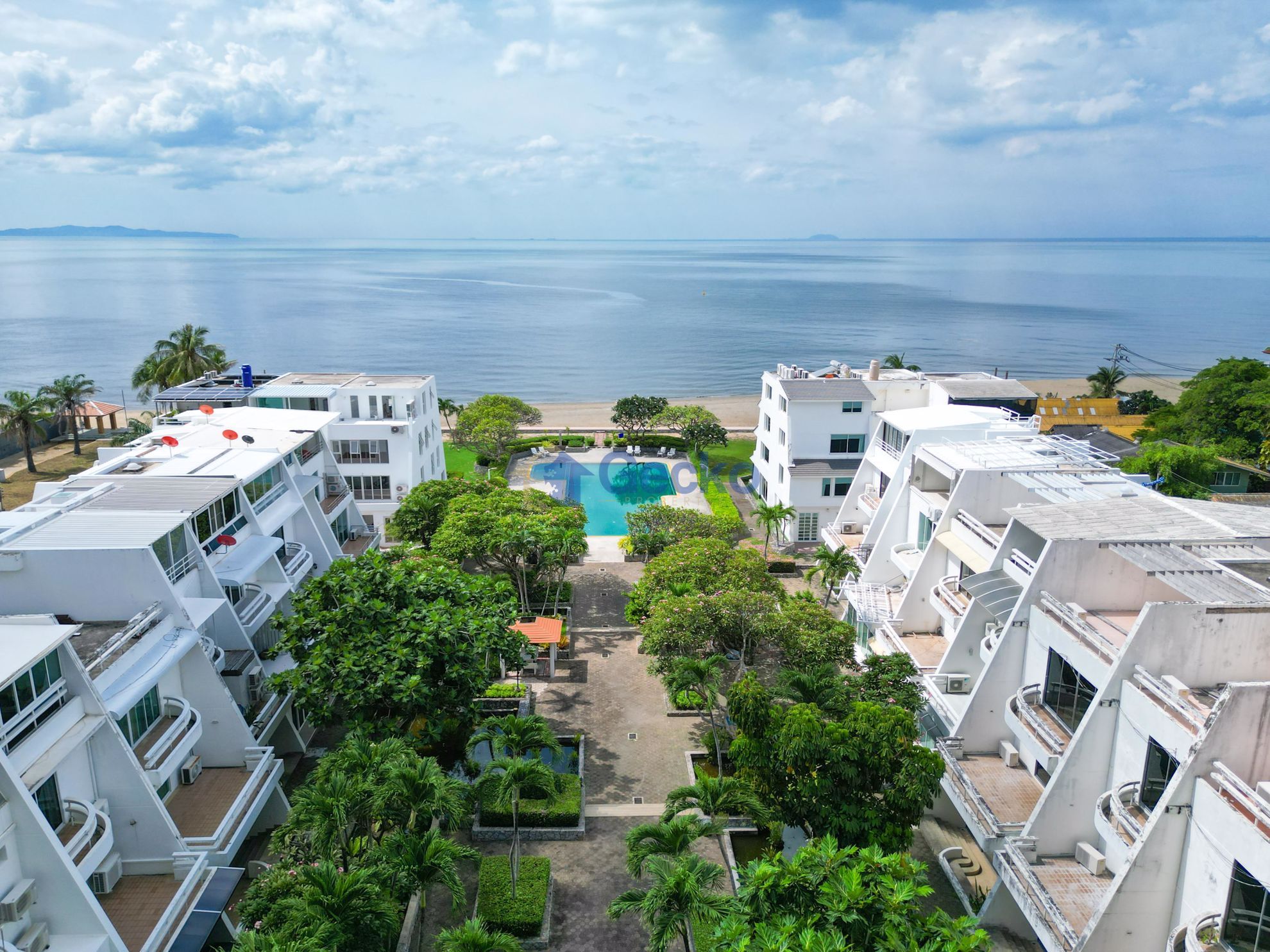 4 Bedrooms House in Chom Talay Resort  Jomtien H011228
