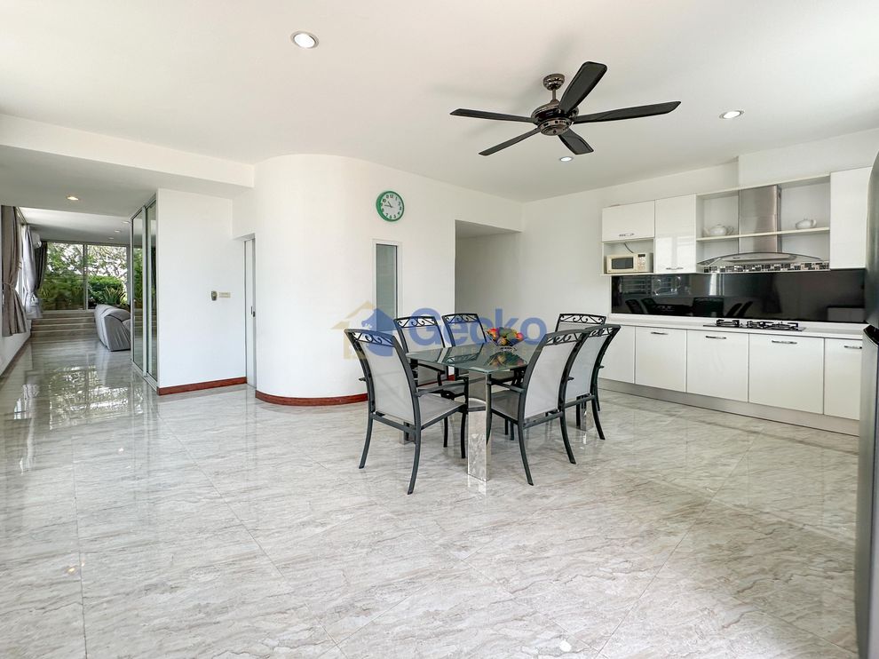 4 Bedrooms House in Chom Talay Resort  Jomtien H011228 (Photo 2)