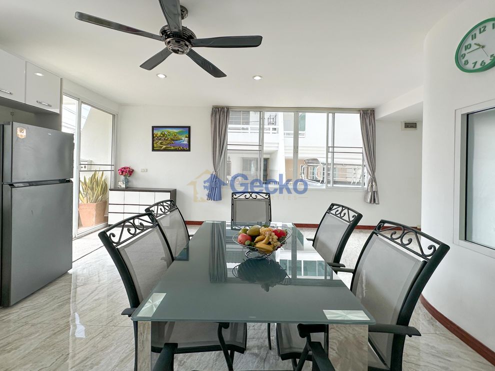 4 Bedrooms House in Chom Talay Resort  Jomtien H011228 (Photo 3)