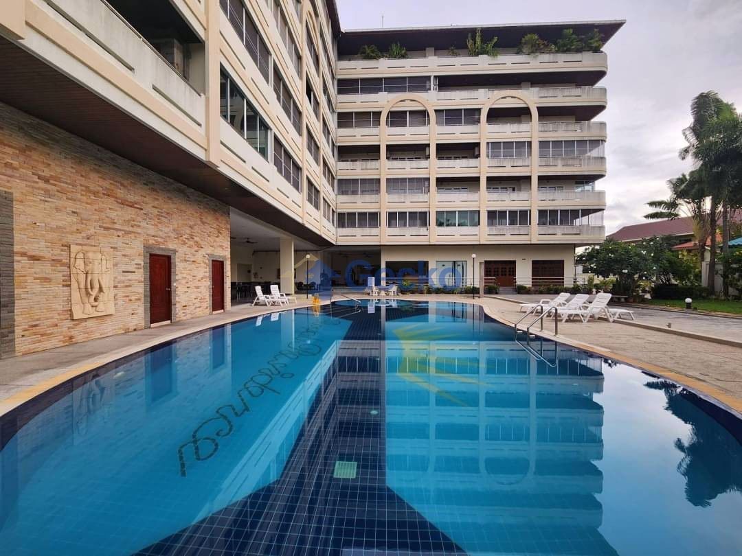 2 Bedrooms Condo in Royal Residence 1 Na Jomtien C011233