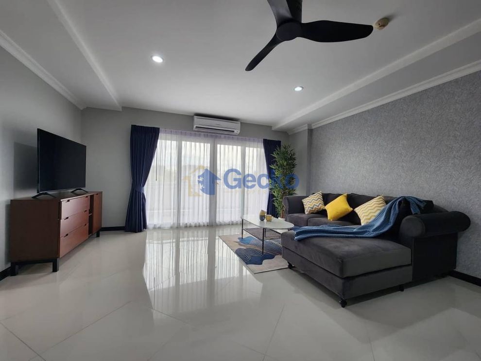2 Bedrooms Condo in Royal Residence 1 Na Jomtien C011233 (Photo 3)