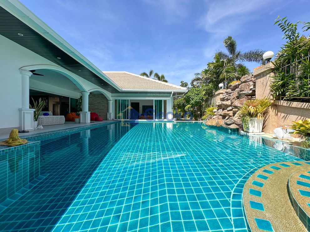 3 Bedrooms House in Jomtien Park Villas  Jomtien H011253 (Cover Photo)