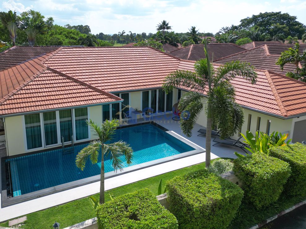 4 Bedrooms House in Whispering Palms  East Pattaya H011269 (Photo 1)