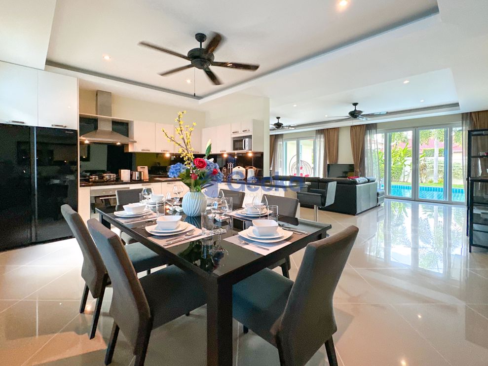 4 Bedrooms House in Whispering Palms  East Pattaya H011269 (Photo 4)