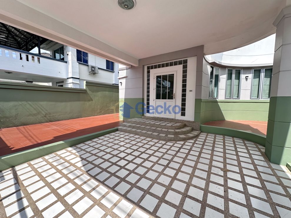 3 Bedrooms House in Chateau Dale Residence  East Pattaya H002317 (Photo 2)