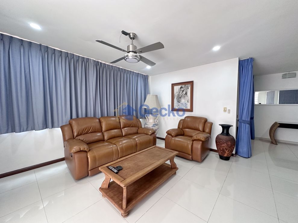 3 Bedrooms House in Chateau Dale Residence  East Pattaya H002317 (Photo 3)