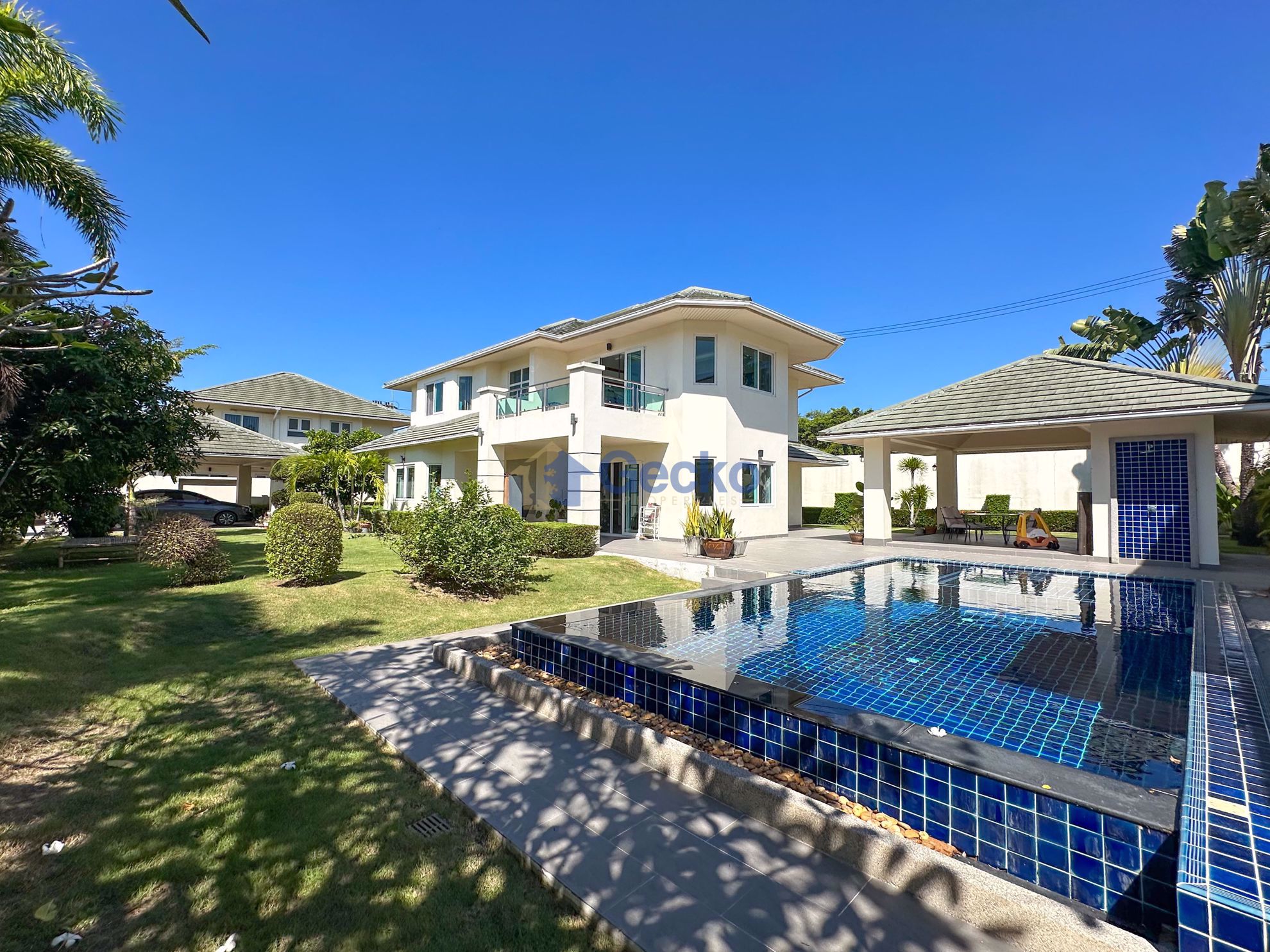 4 ห้องนอน บ้าน in Green Field Villa 5  พัทยาตะวันออก H011273