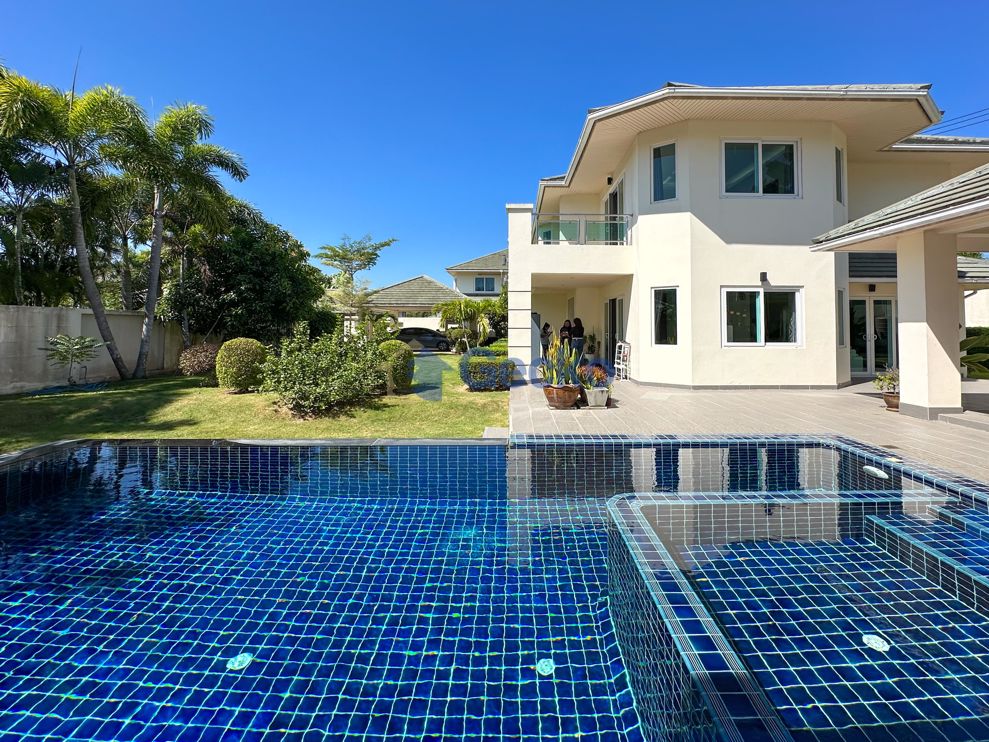 4 ห้องนอน บ้าน in Green Field Villa 5  พัทยาตะวันออก H011273 (Photo 1)