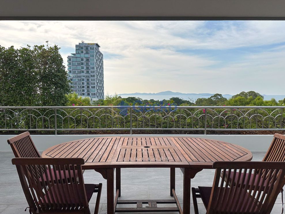 4 Bedrooms Condo in Nordic Terrace Pratumnak C006404 (Cover Photo)