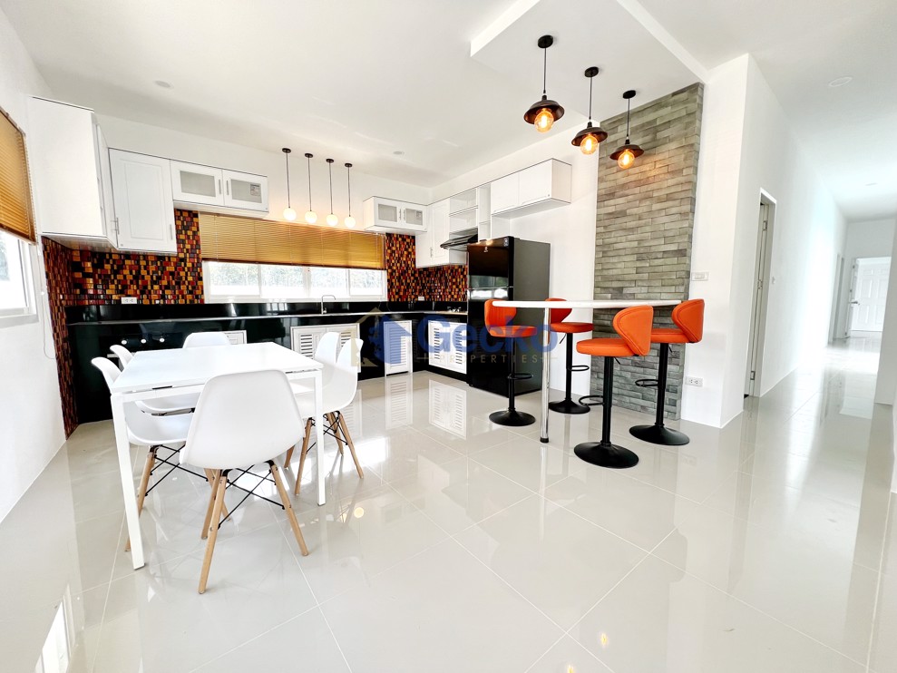 3 Bedrooms House  Huay Yai H011299 (Photo 1)