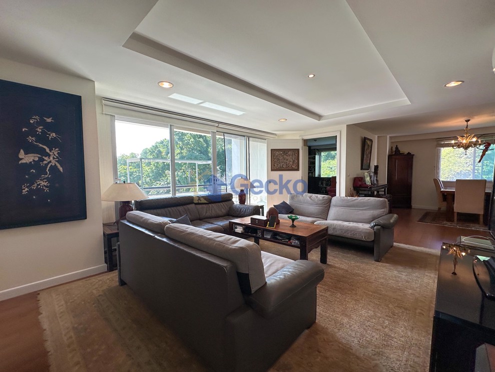 3 Bedrooms Condo in Regent Pratumnak South Pattaya C011305 (Photo 4)