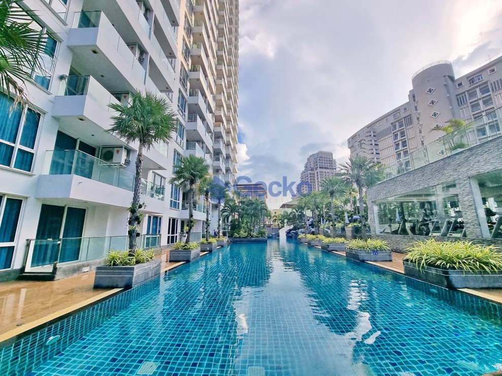 1 Bedroom Condo in The Cliff Pratumnak C011316 (Photo 1)