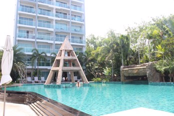 1 ห้องนอน คอนโดมิเนี่ยม in Club Royal วงศ์อมาตย์ C011317