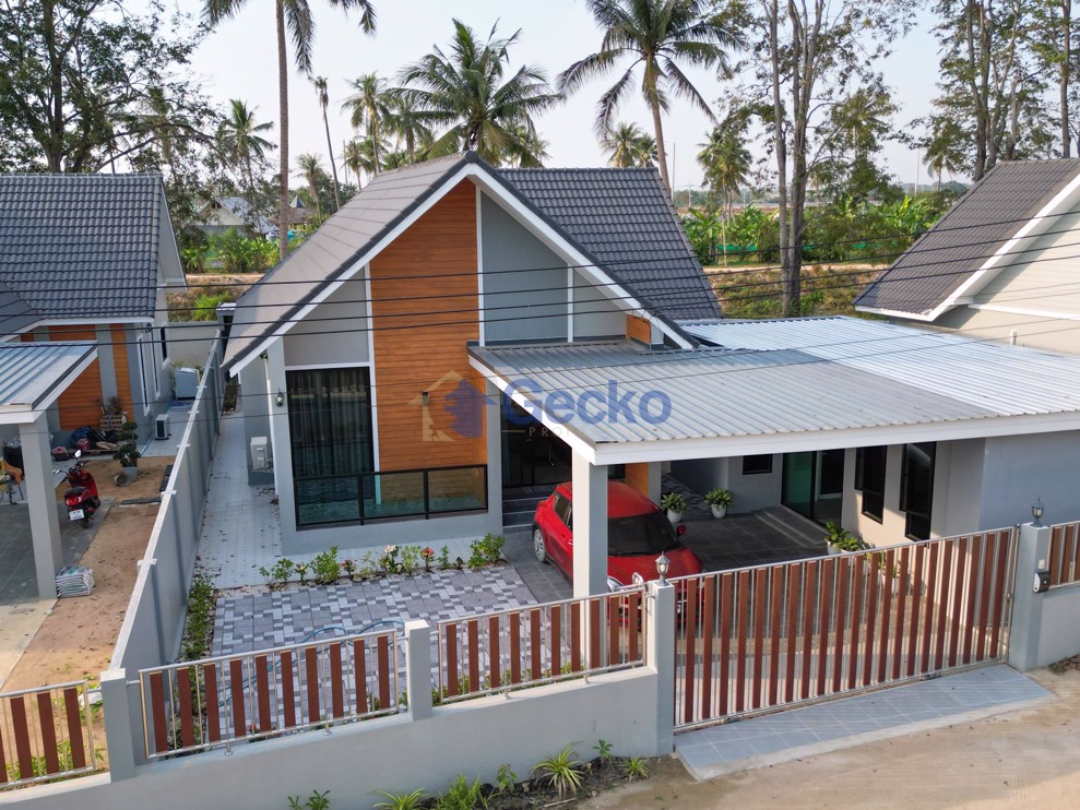 3 Bedrooms House  Huay Yai H011356 (Photo 3)