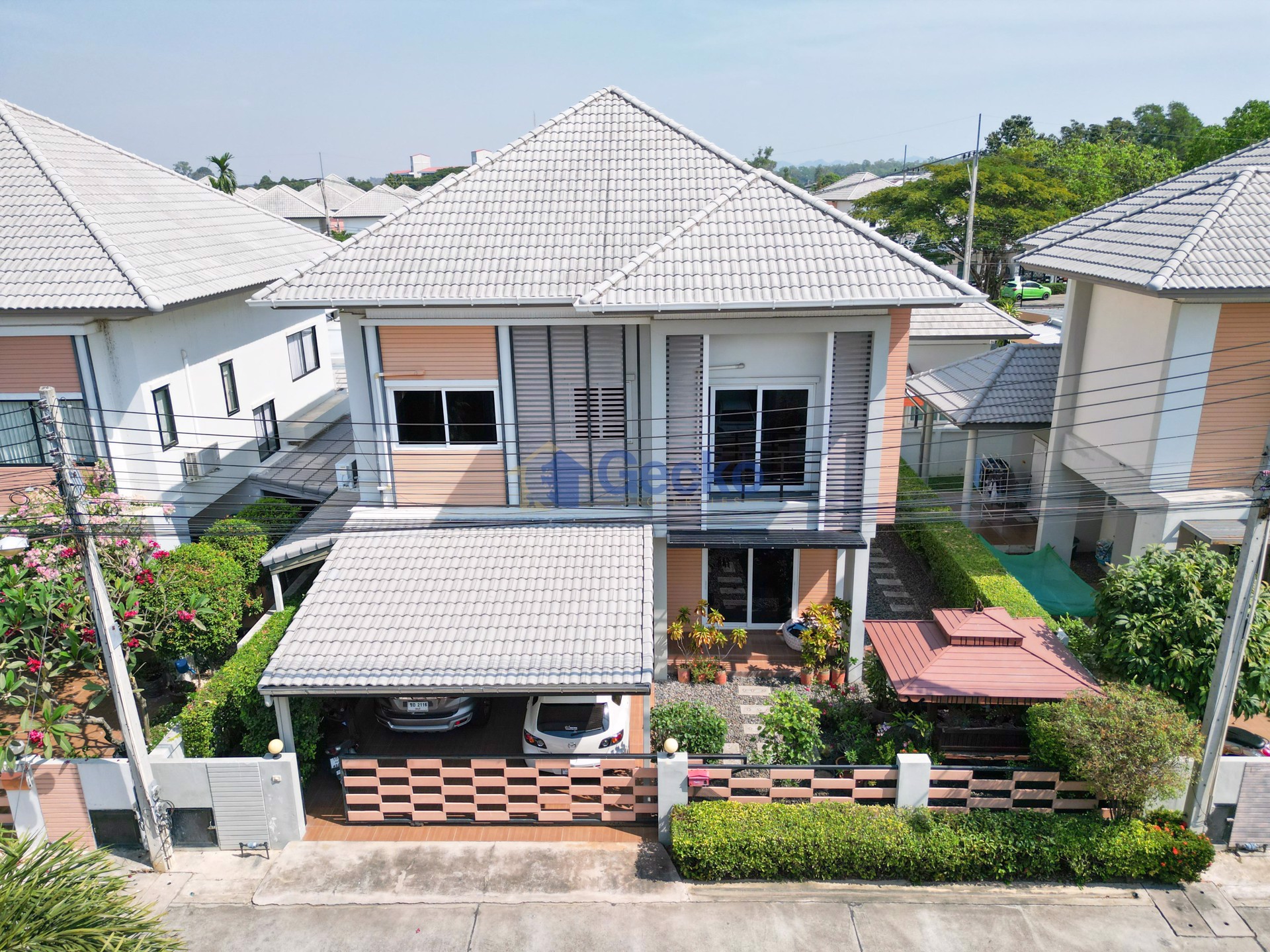 3 Bedrooms House in Patta Village  East Pattaya H011360