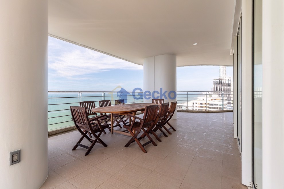 3 Bedrooms Condo in The Residences at Dream Pattaya Na Jomtien C011363 (Cover Photo)
