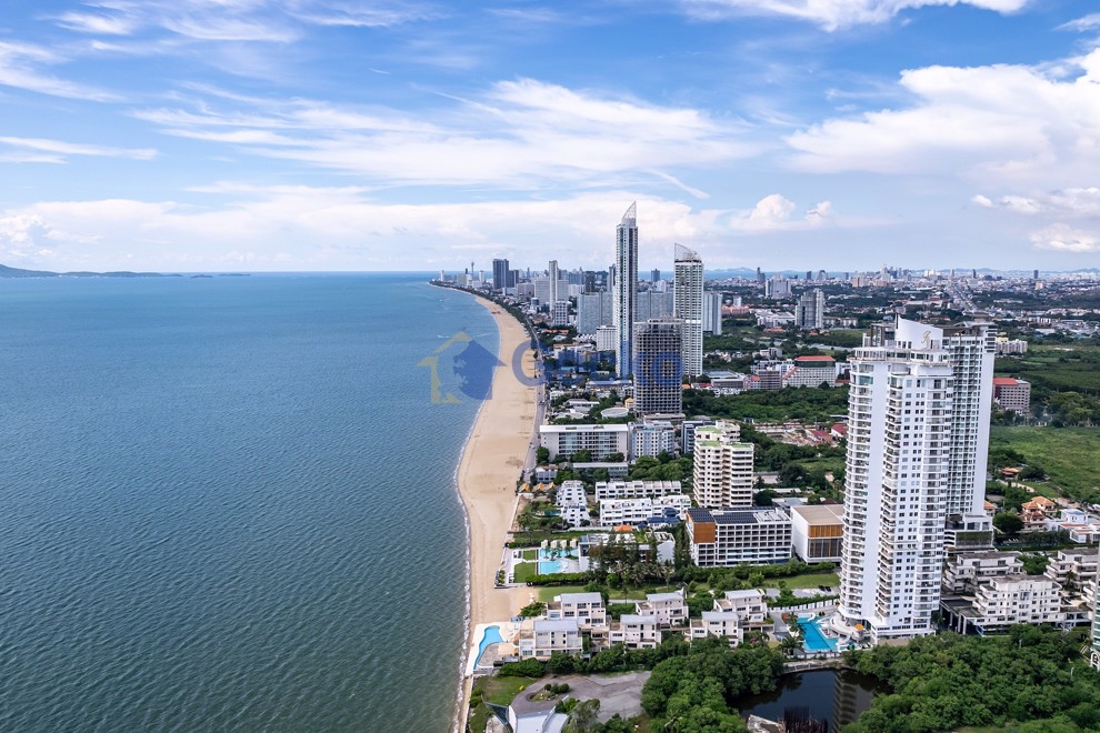 3 Bedrooms Condo in The Residences at Dream Pattaya Na Jomtien C011363 (Photo 1)