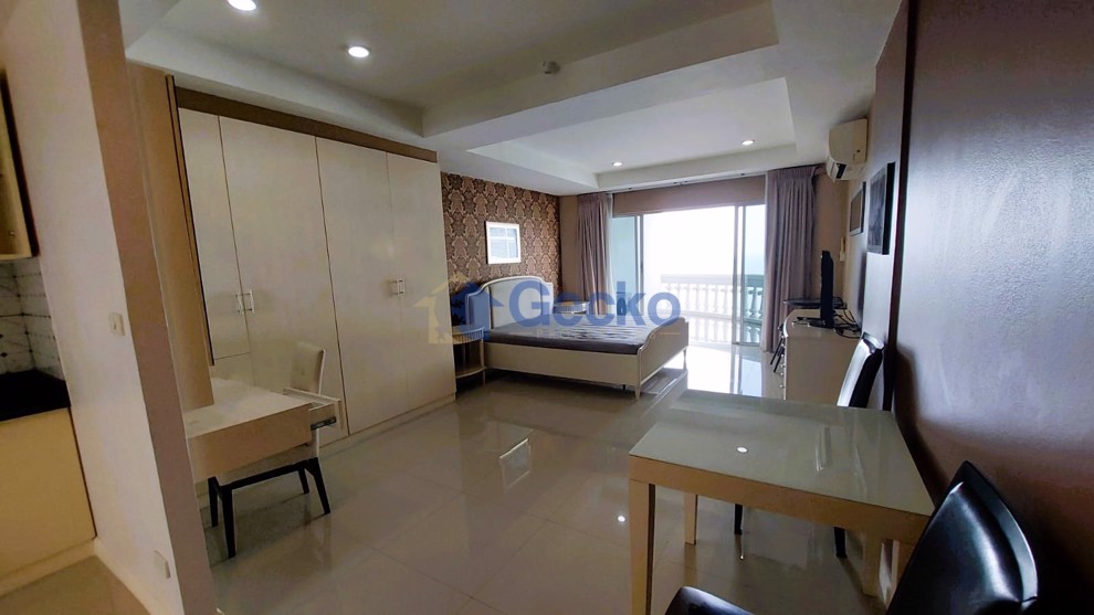 Studio Condo in Park Beach  Wongamat C011367 (Photo 4)