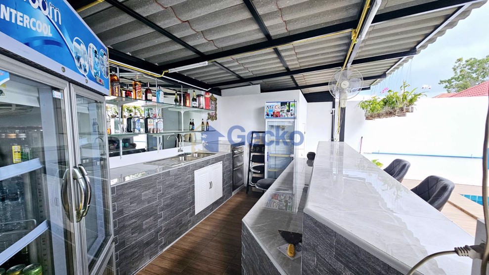 8 ห้องนอน บ้าน  พัทยาตะวันออก H011371 (Photo 2)