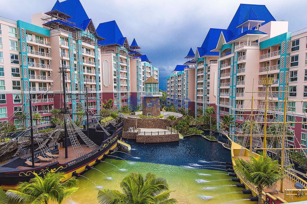 Grande Caribbean Condo Resort (Photo 3)