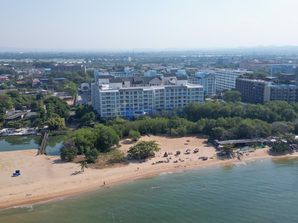 Grand Florida Beachfront Condo Resort (Photo 1)