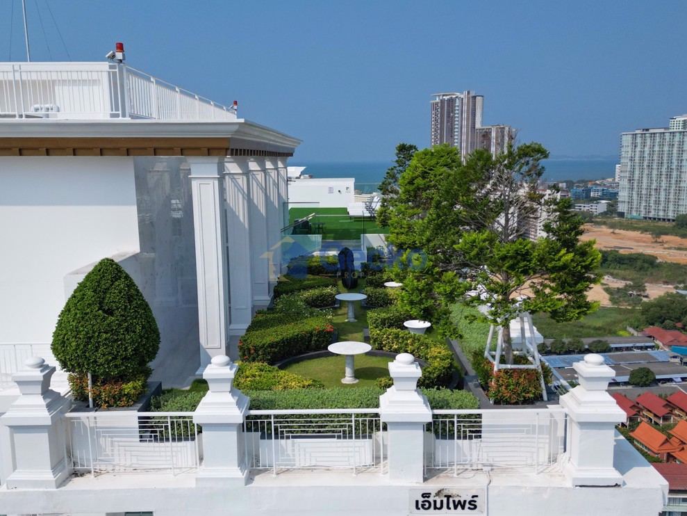Empire Tower Pattaya (Photo 4)