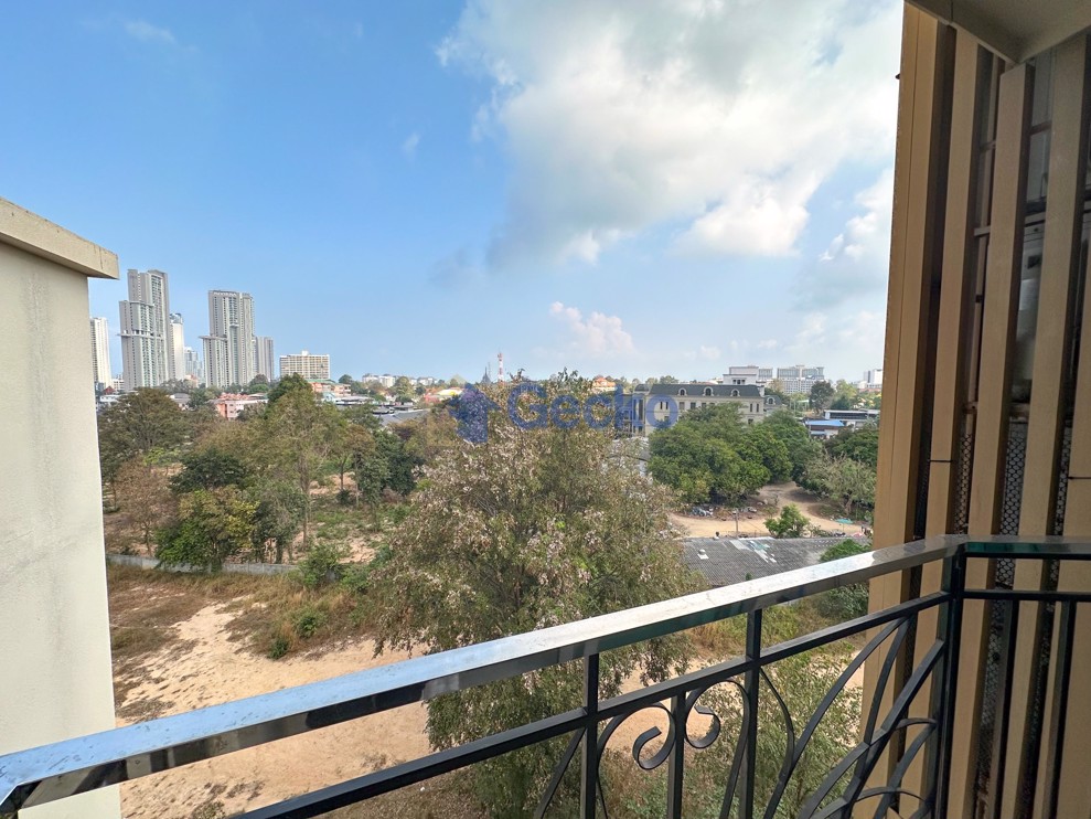 1 Bedroom Condo in City Garden Tropicana Wongamat C010385 (Photo 2)