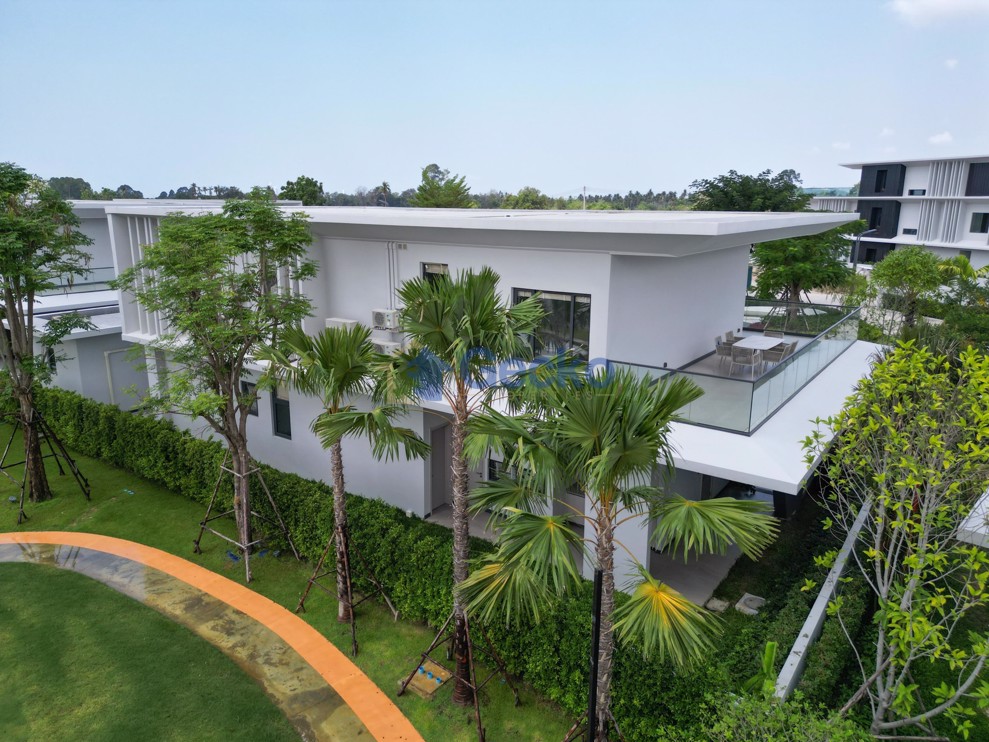 4 Bedrooms House in Glory Village Pattaya  Huay Yai H010013 (Photo 4)