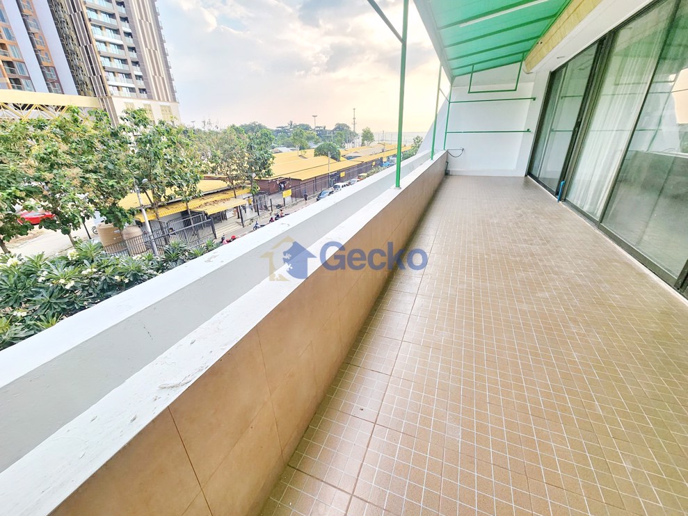 2 Bedrooms Condo in Panchalae Jomtien C011410 (Cover Photo)