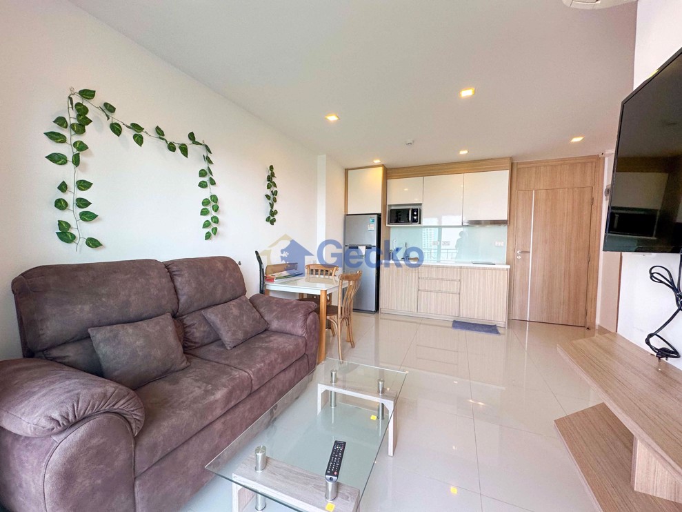 1 Bedroom Condo in City Garden Tropicana Wongamat C008334 (Photo 3)