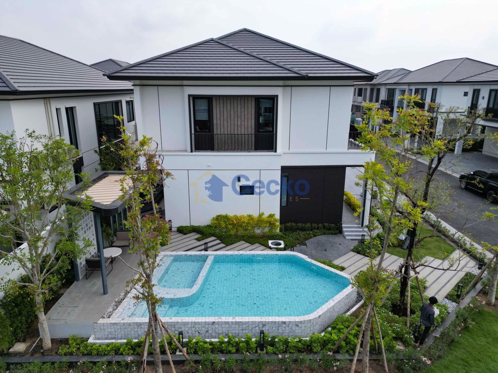 4 Bedrooms House in Chieftain  East Pattaya H011123 (Photo 2)