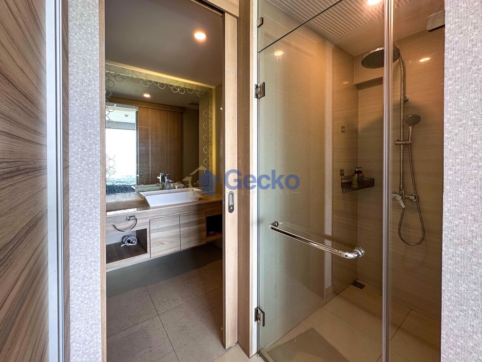 1 Bedroom Condo in The Riviera Jomtien Jomtien C011421 (Photo 3)