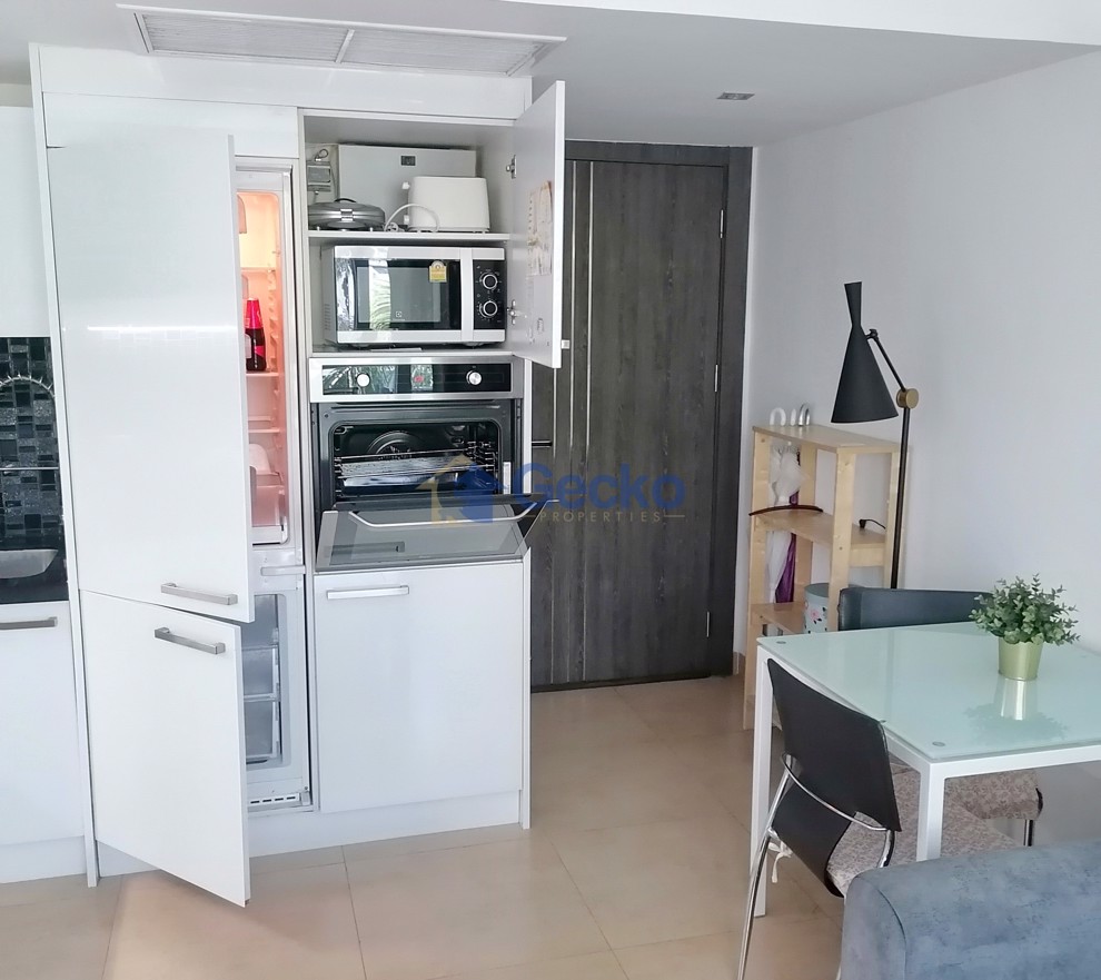 1 Bedroom Condo in Centara Avenue Residence and Suites Central Pattaya C011429 (Photo 2)