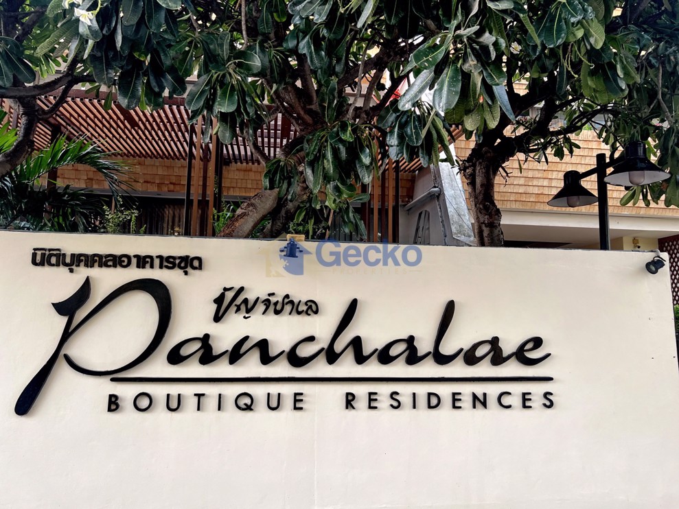 3 Bedrooms Condo in Panchalae Jomtien C011444 (Photo 2)