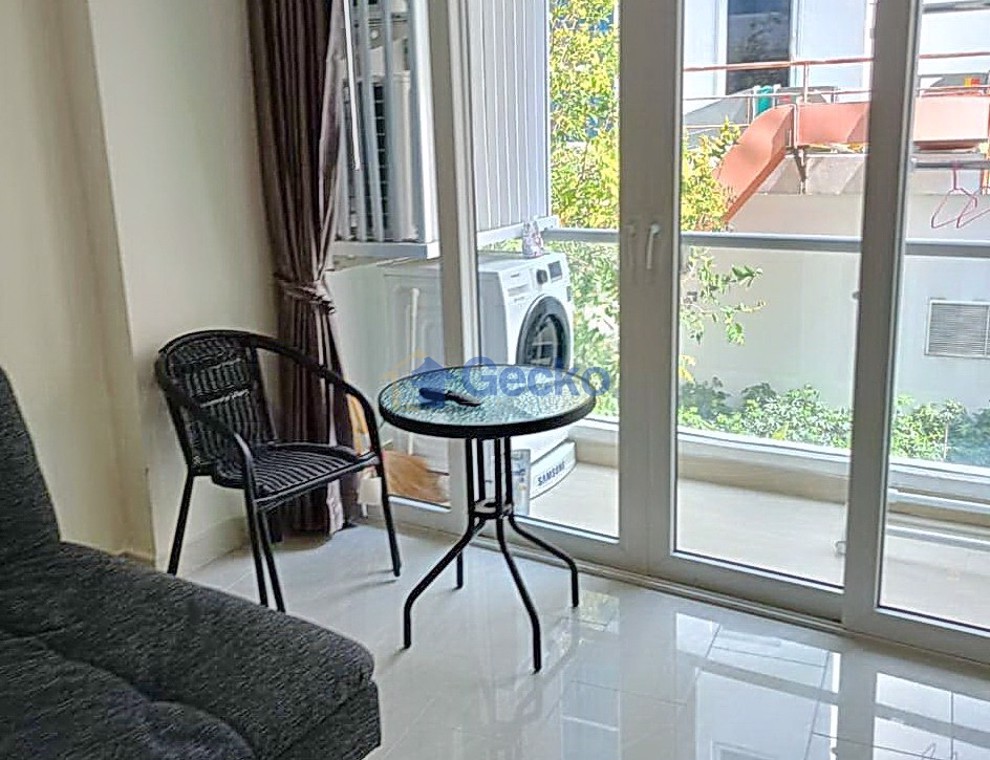 1 Bedroom Condo in Grand Avenue Central Pattaya C011454 (Photo 1)