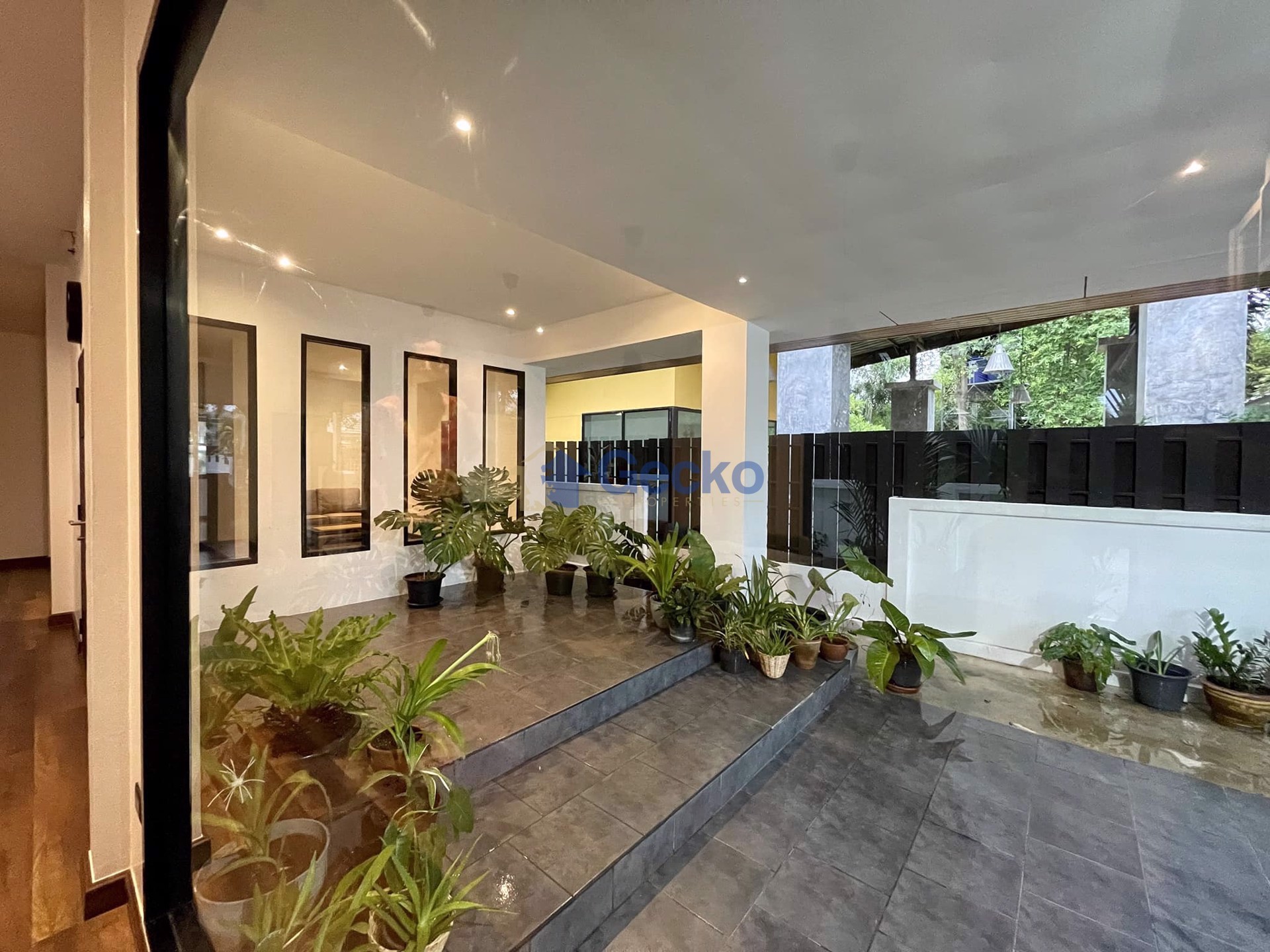 2 Bedrooms House  East Pattaya H011456