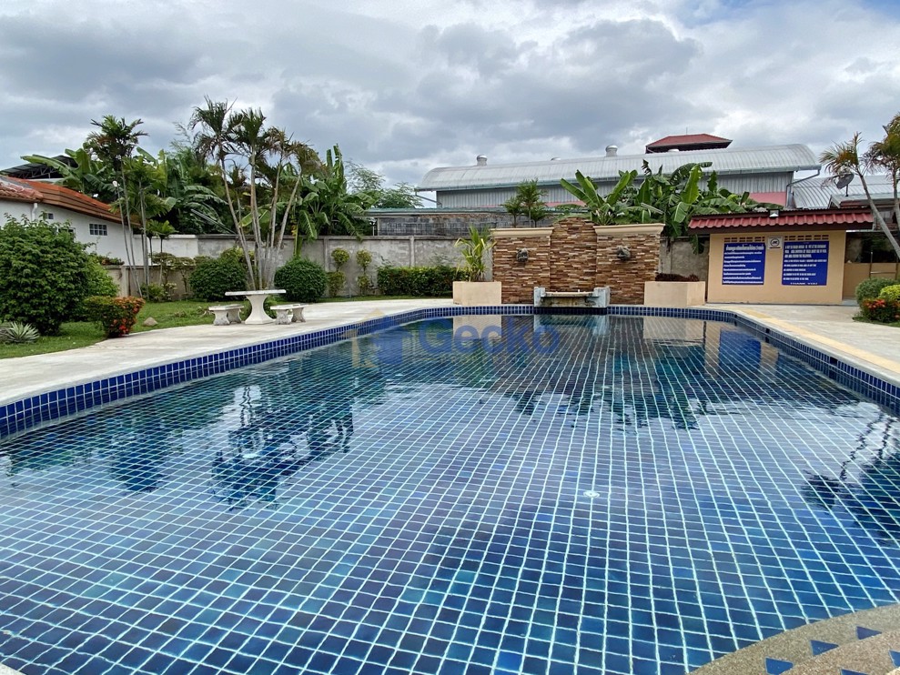 Pattaya Hill Village 1 (Cover Photo)