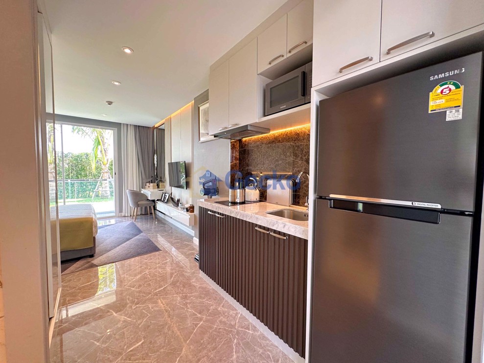 Studio Condo in The Coral Pattaya North Pattaya C011461 (Photo 4)