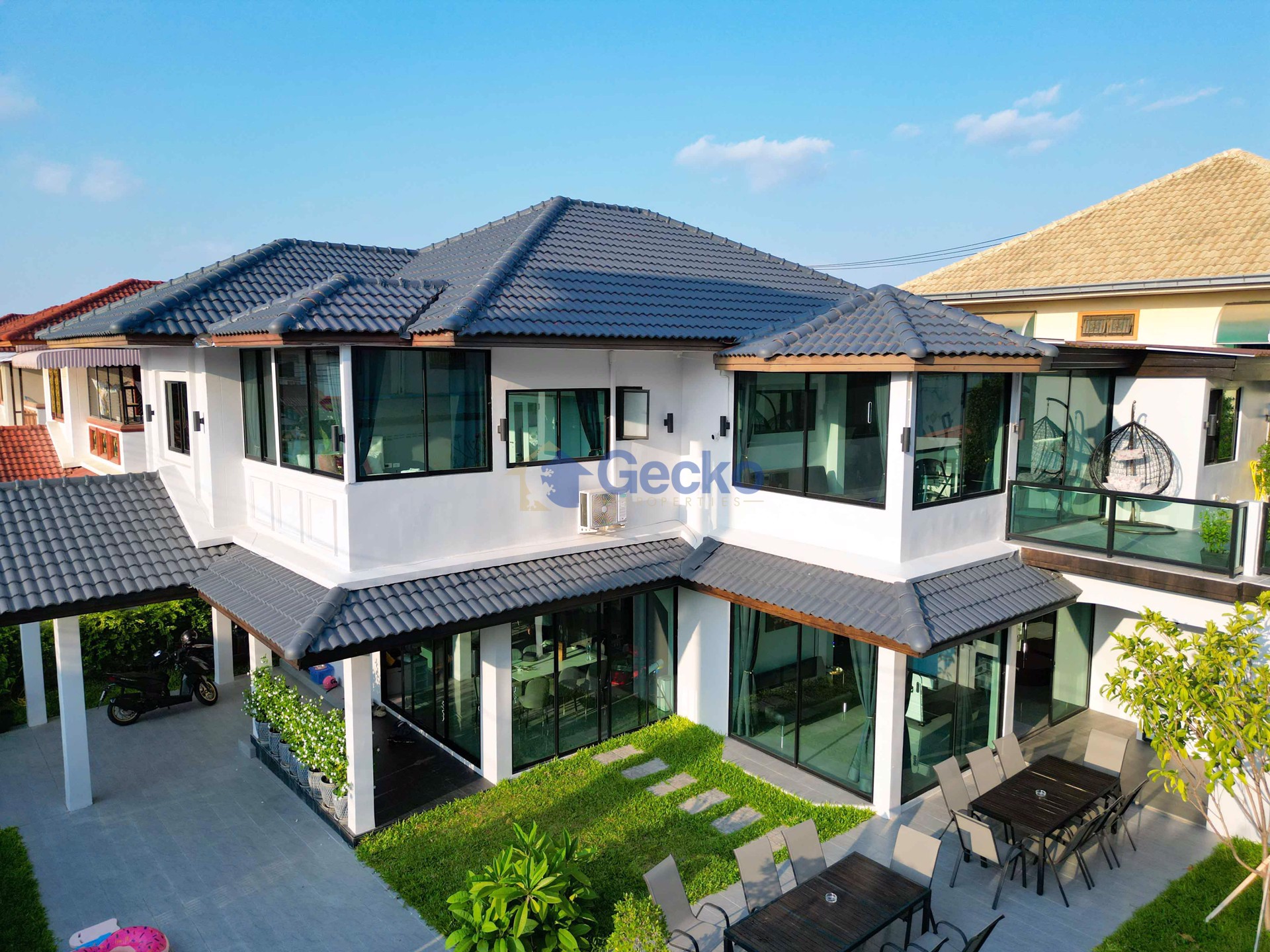 7 ห้องนอน บ้าน in Eakmongkol 2/2  พัทยาตะวันออก H011498