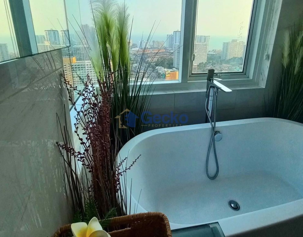 2 Bedrooms Condo in Grande Caribbean Condo Resort Jomtien C011499 (Photo 4)