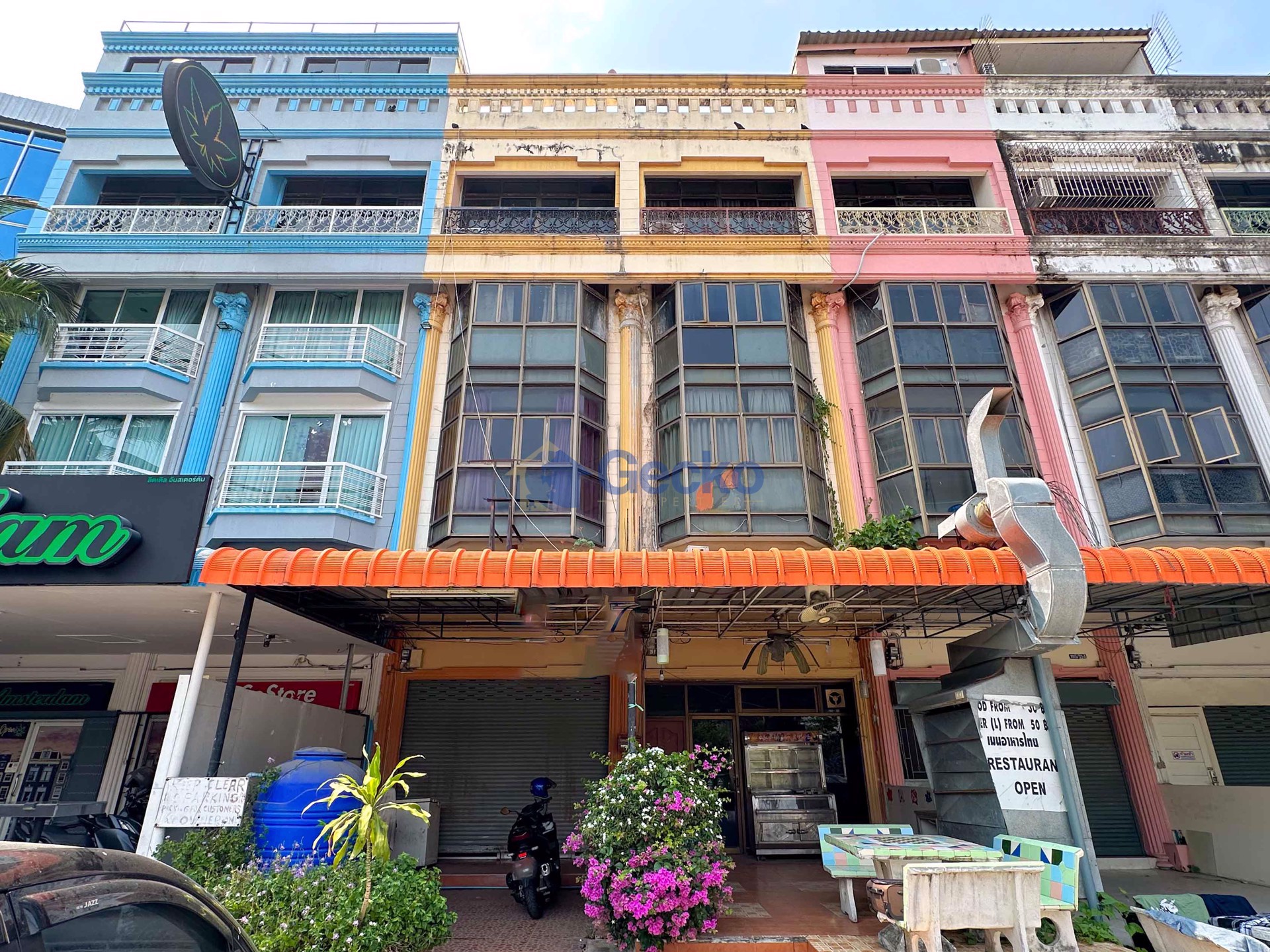 11 Bedrooms House in Rungland village  Pattaya H011502