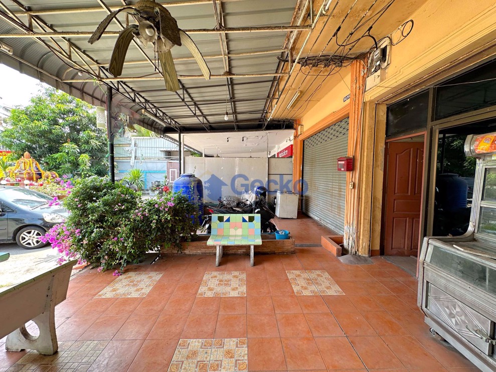 11 Bedrooms House in Rungland village  Pattaya H011502 (Photo 1)