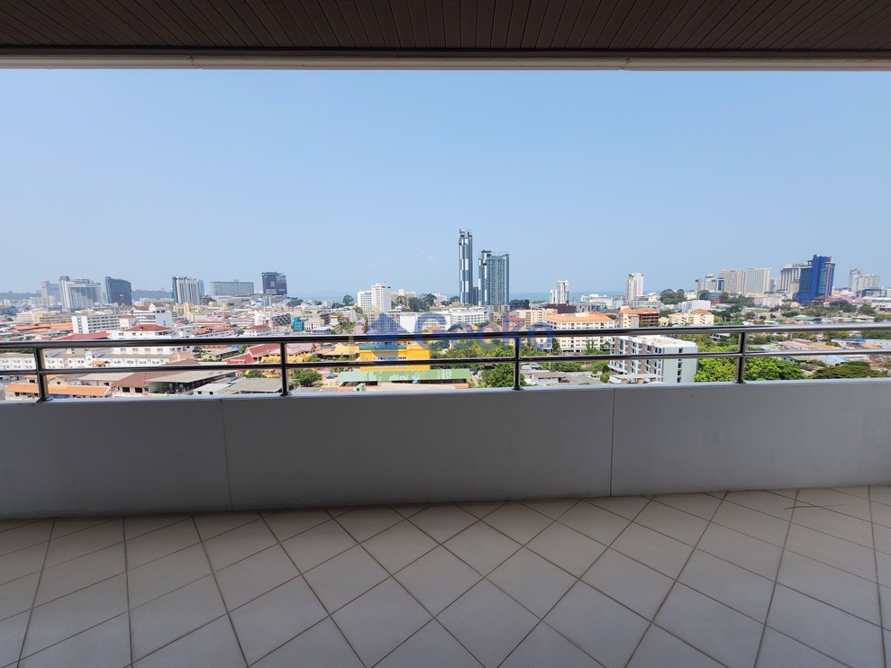 สตูดิโอ คอนโดมิเนี่ยม in PKCP Tower พัทยากลาง C011515 (Cover Photo)