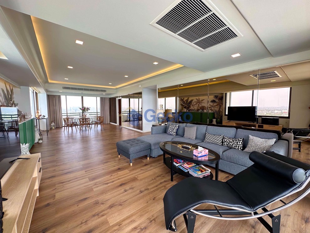 3 ห้องนอน คอนโดมิเนี่ยม in Sunset Height Condominium นาจอมเทียน C011520 (Photo 4)
