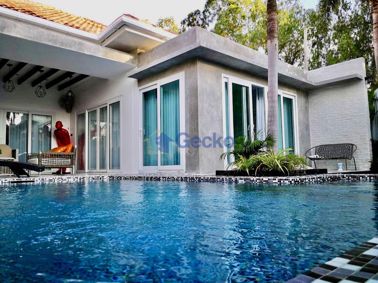 1 Bedroom House in Majestic Residence  Pratumnak H011523