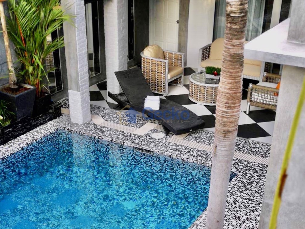 1 Bedroom House in Majestic Residence  Pratumnak H011523 (Photo 1)