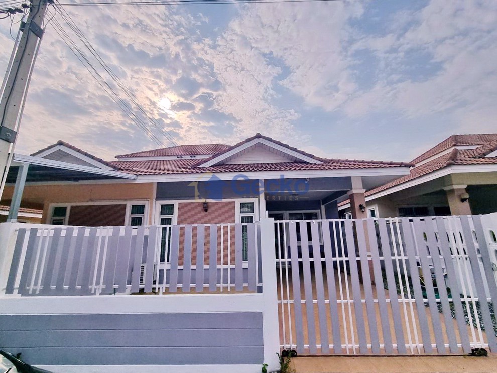 2 Bedrooms House in Chokchai Village 8  East Pattaya H011524 (Cover Photo)