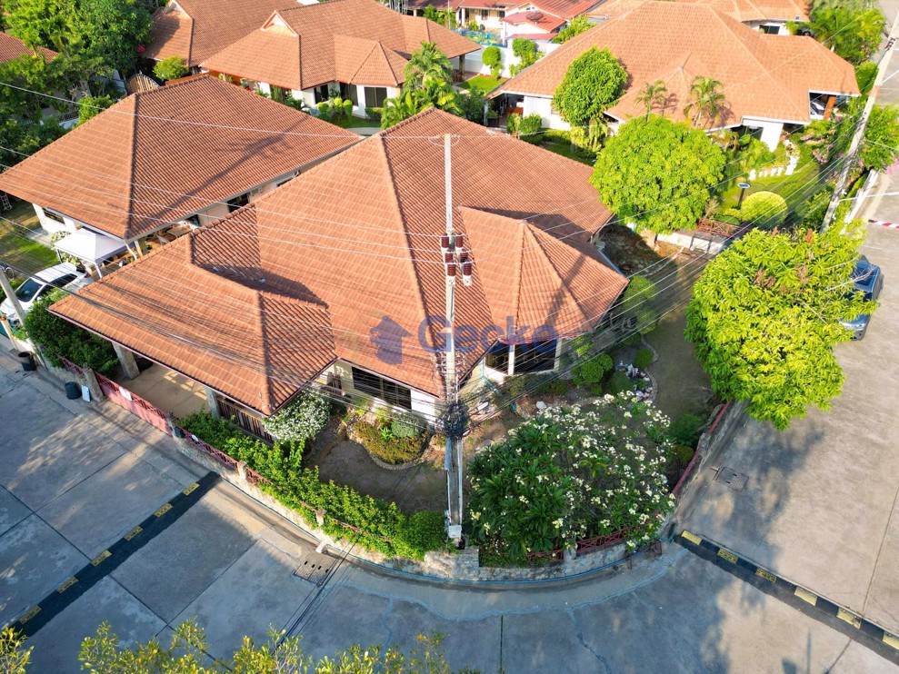 3 Bedrooms House in Pattaya Hill Village 1  East Pattaya H006157 (Photo 1)