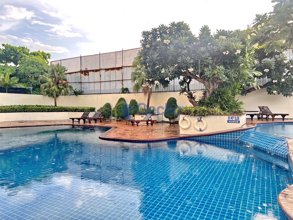 3 Bedrooms Condo in Panchalae Jomtien C011532 (Cover Photo)